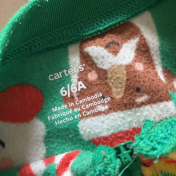 Carters size 6 Footed Fleecee Pajamas - Picture 3 of 3